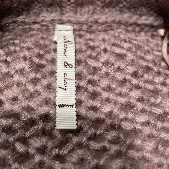 Willow and Clay dusty rose open crochet, jewel collar sweater - Picture 4 of 10